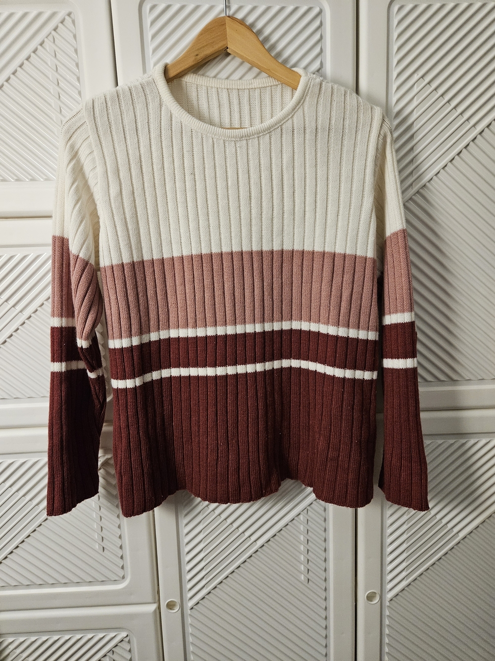 Ribbed Colorblock Crewneck Sweater - Cream, Dusty Rose & Burgundy